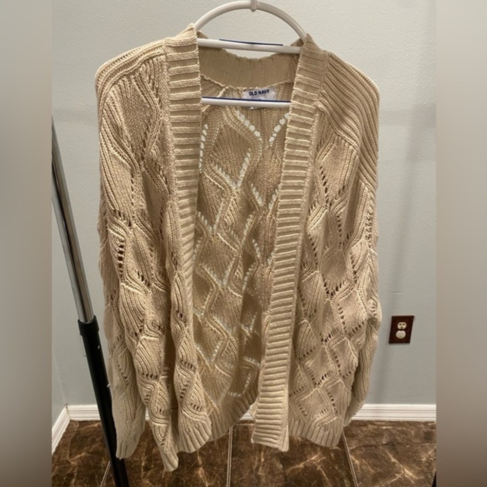Like New Plus Size Old Navy Beige Knot Sweater XXL